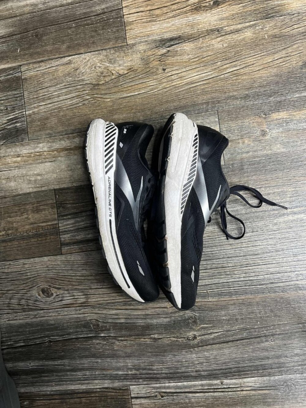 Brooks Adrenaline GTS 23 Running Shoes Black/White, Size 12 - Picture 4 of 8
